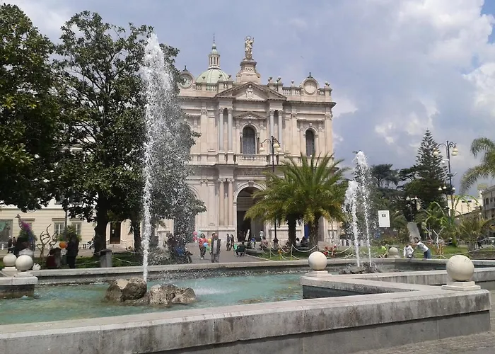 La Fenice לינה וארוחת בוקר 4*